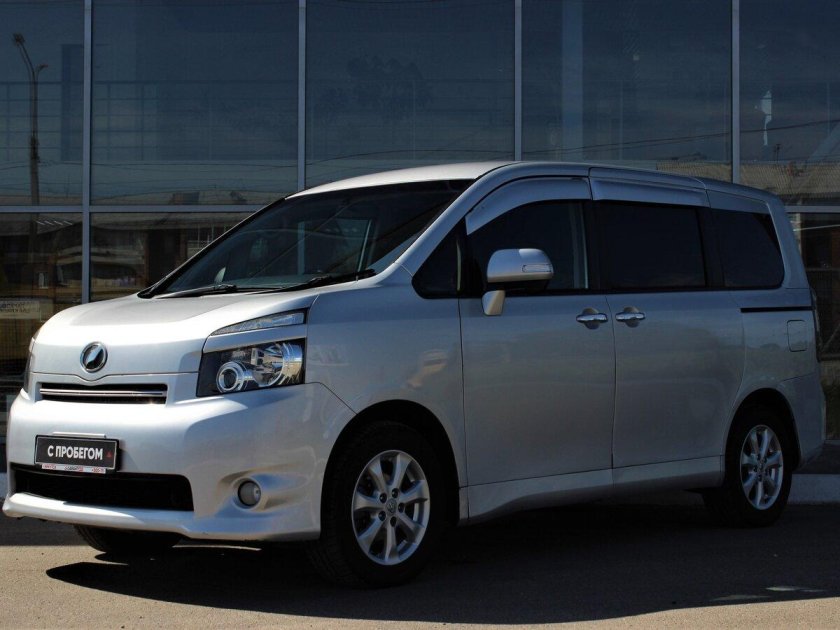 Toyota noah 2001 2007