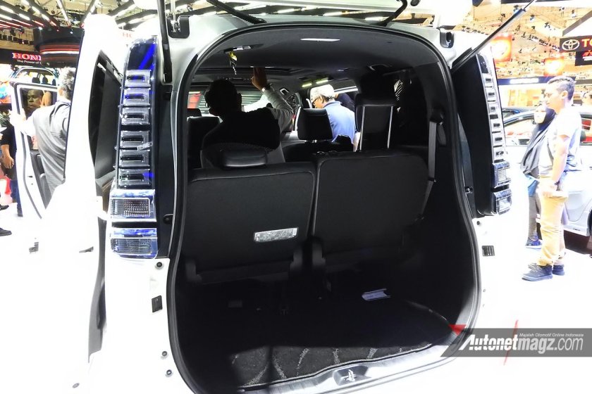 Voxy 2017 багажник