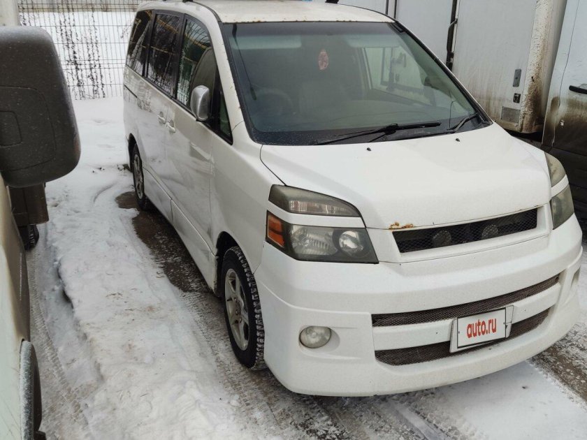 Тойота Вокси r70