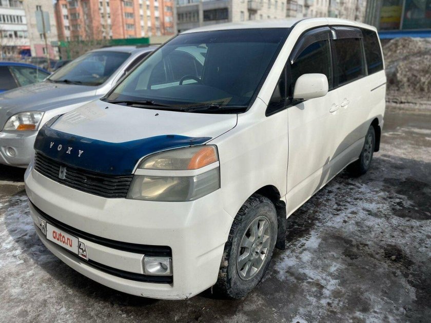 Toyota Voxy 2002