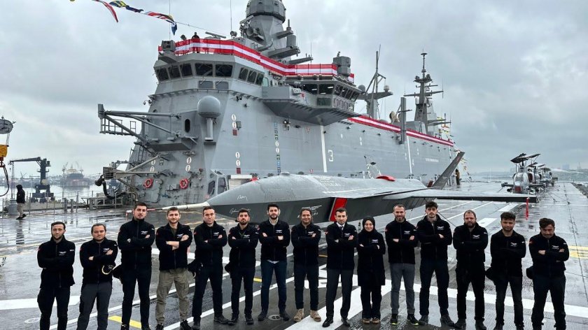 Турецкий десантный корабль Анадолу