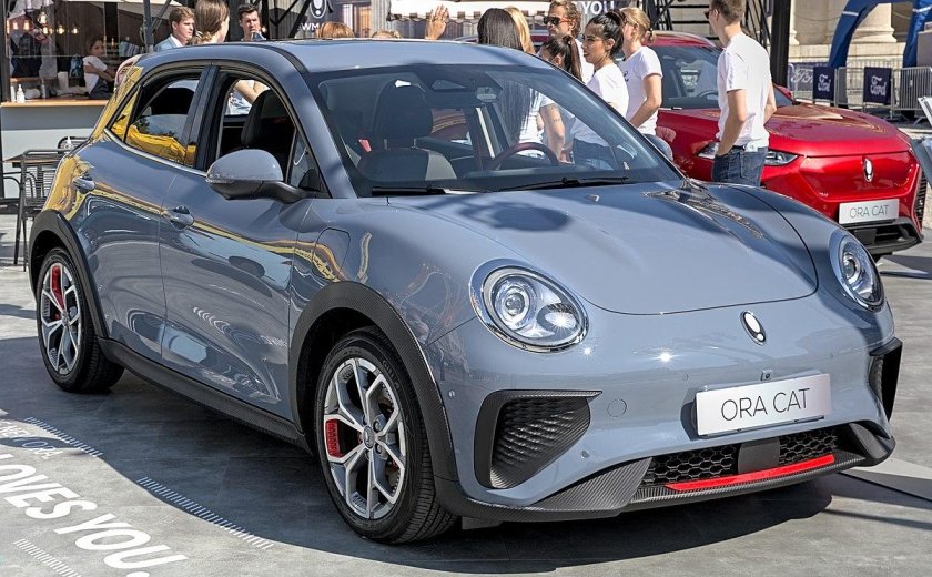 Ора Фанки Кэт