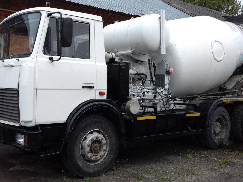 МАЗ 6303 бетономешалка