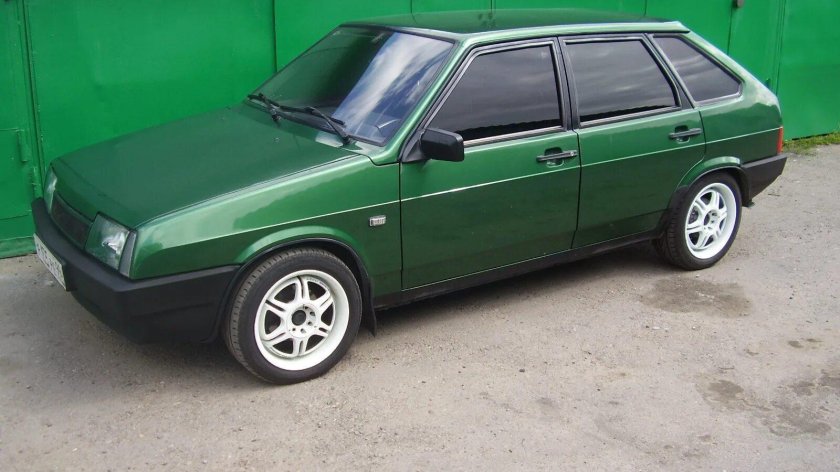 ВАЗ 2109 темно-зеленый