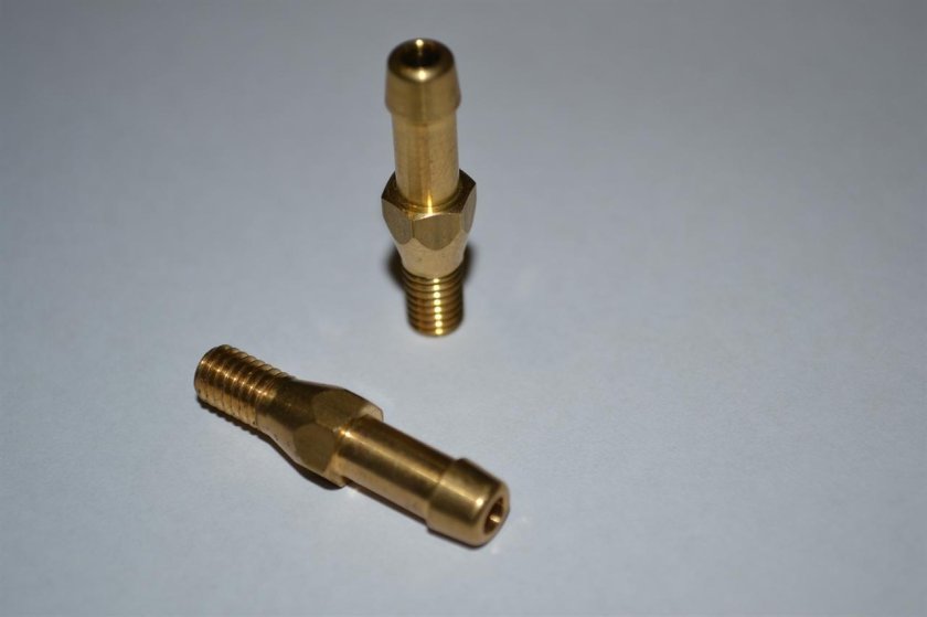 Штуцер в коллектор для ГБО 4