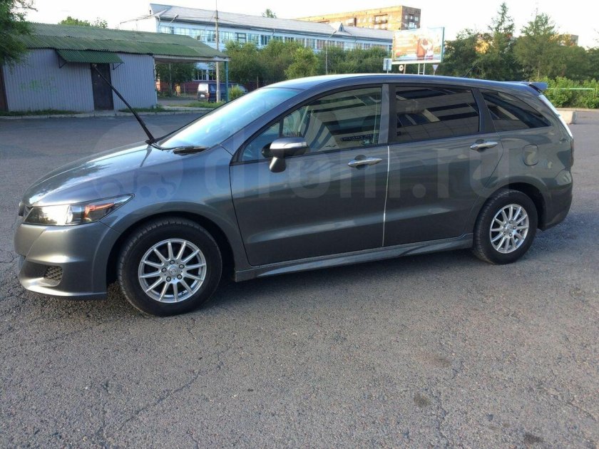 Хонда стрим Рестайлинг 2010