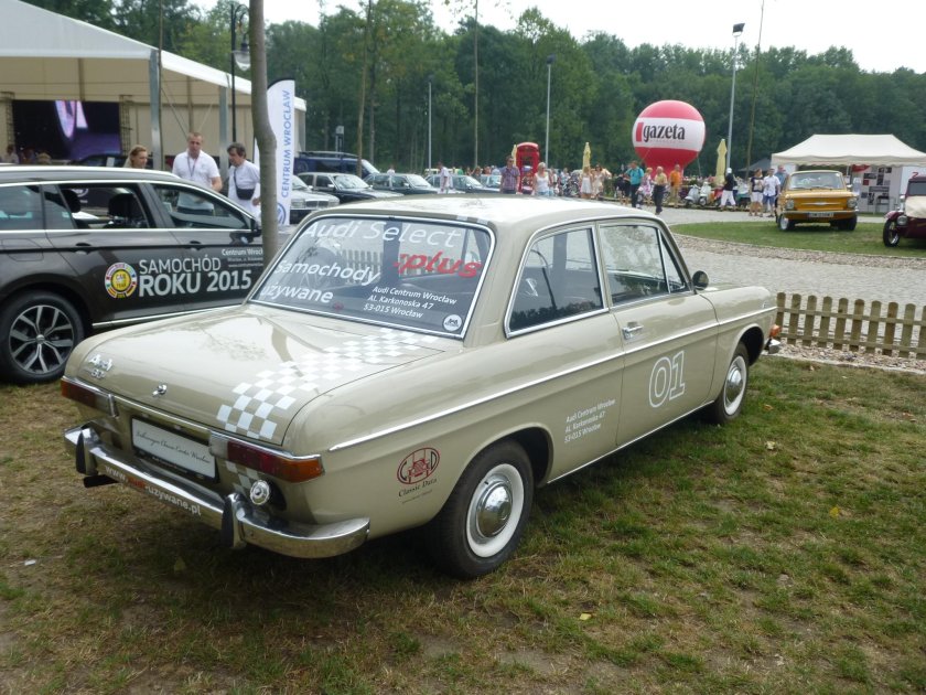 Audi 60