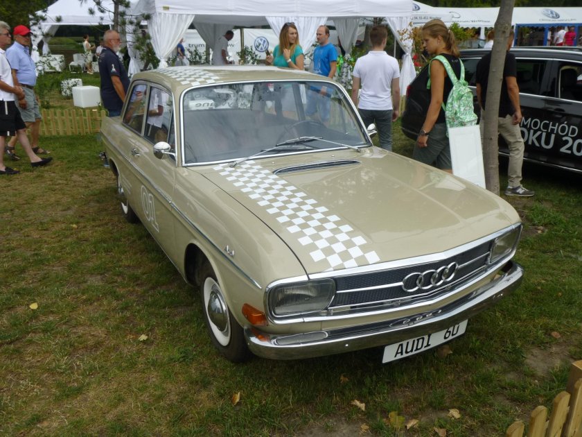 Audi 60