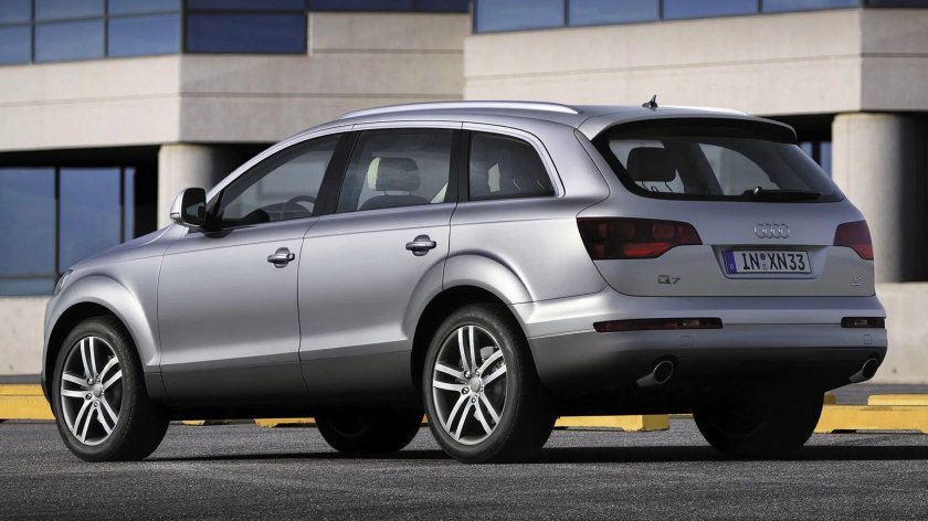 Audi q7 v12