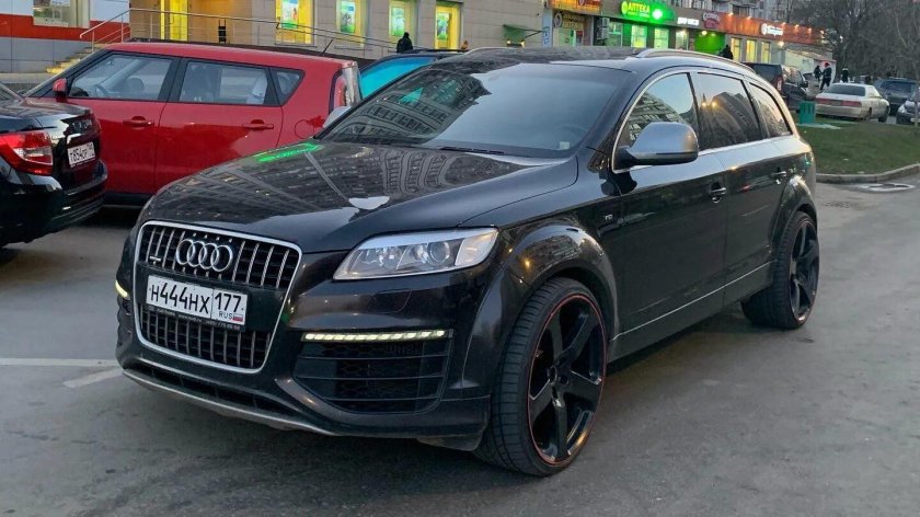 Audi q7 v12