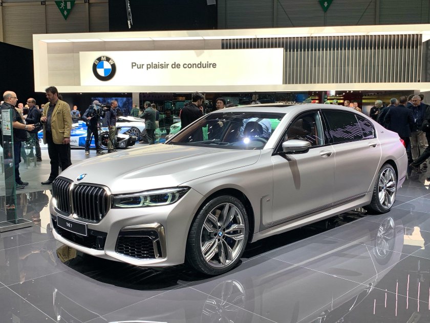 BMW m760li 2020