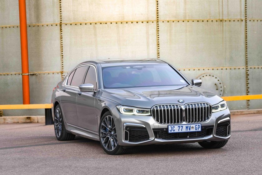 BMW m760li 2021