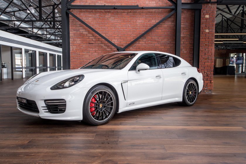 Porsche Panamera 4s