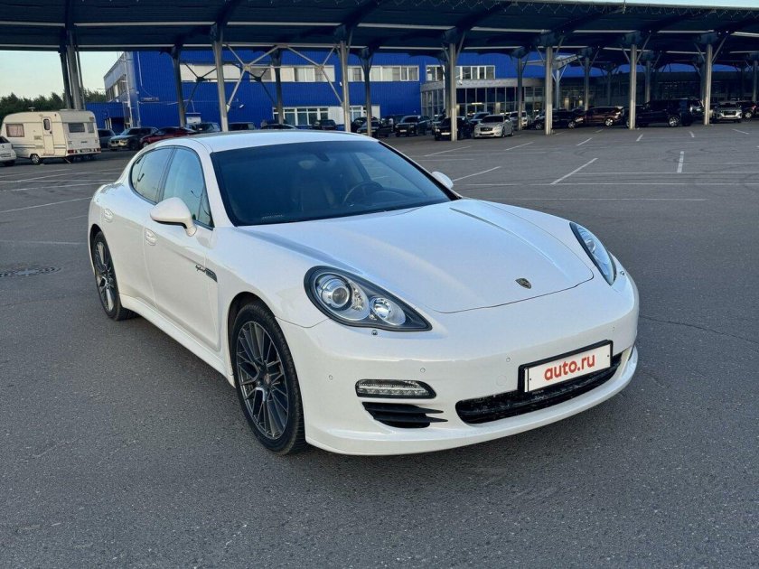 Porsche panamera i