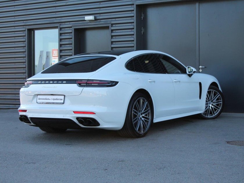 Порше Панамера 4s 2017