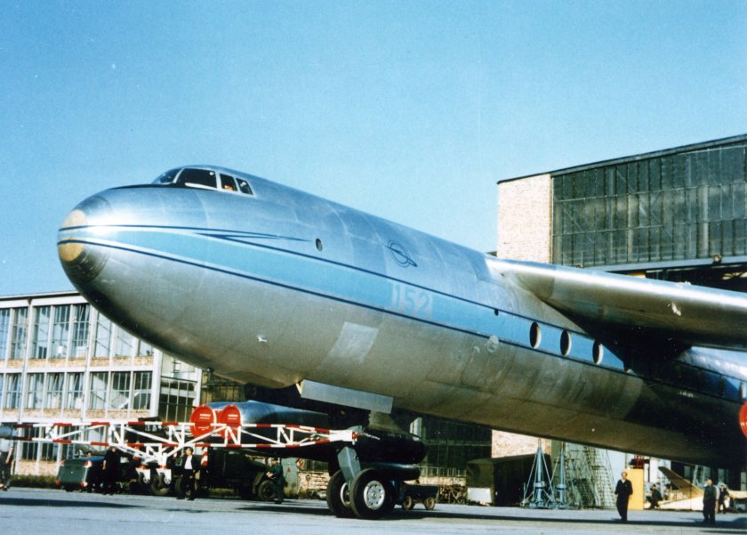 Ту 104 пассажирский самолёт