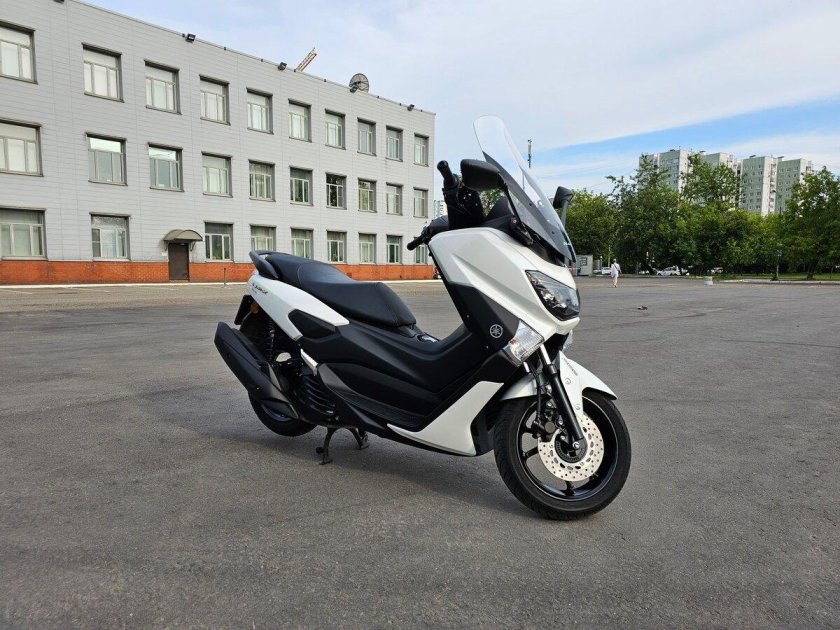 Скутер yamaha