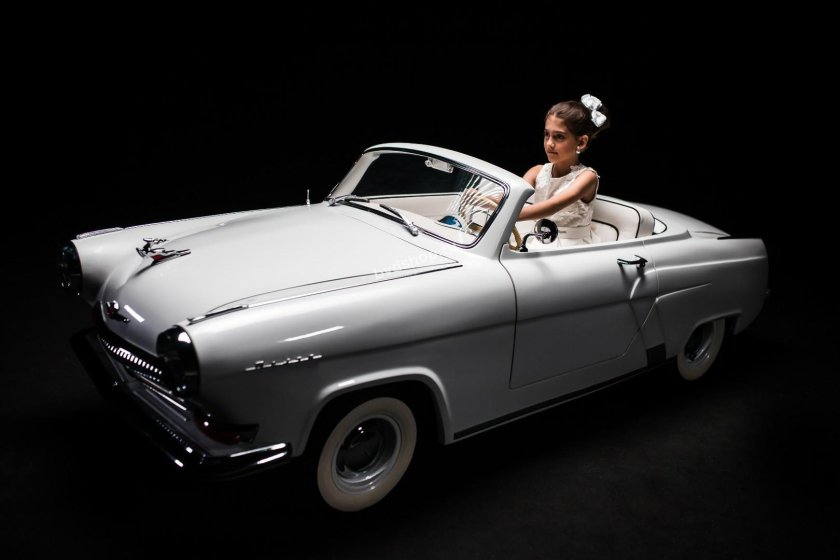 Электромобиль Волга ГАЗ 21