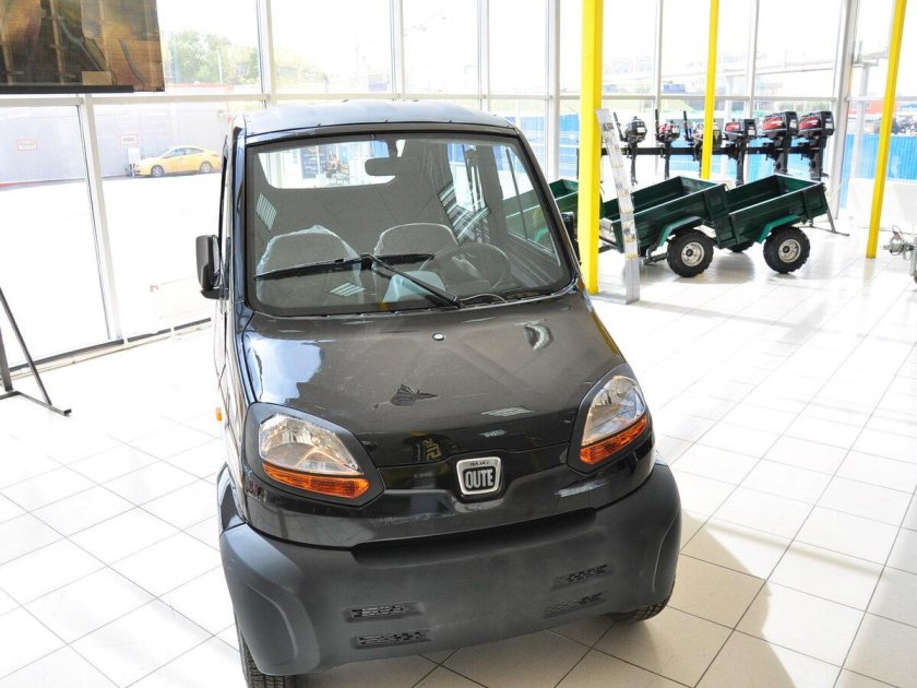 Bajaj Qute 0.2 AMT