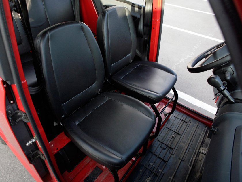 Bajaj Qute i салон