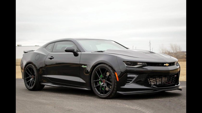 Chevrolet Camaro 2020 черный