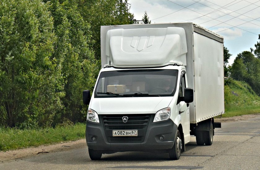 Газель Некст сзади