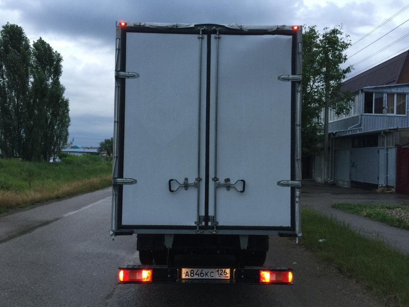 Газель next сзади