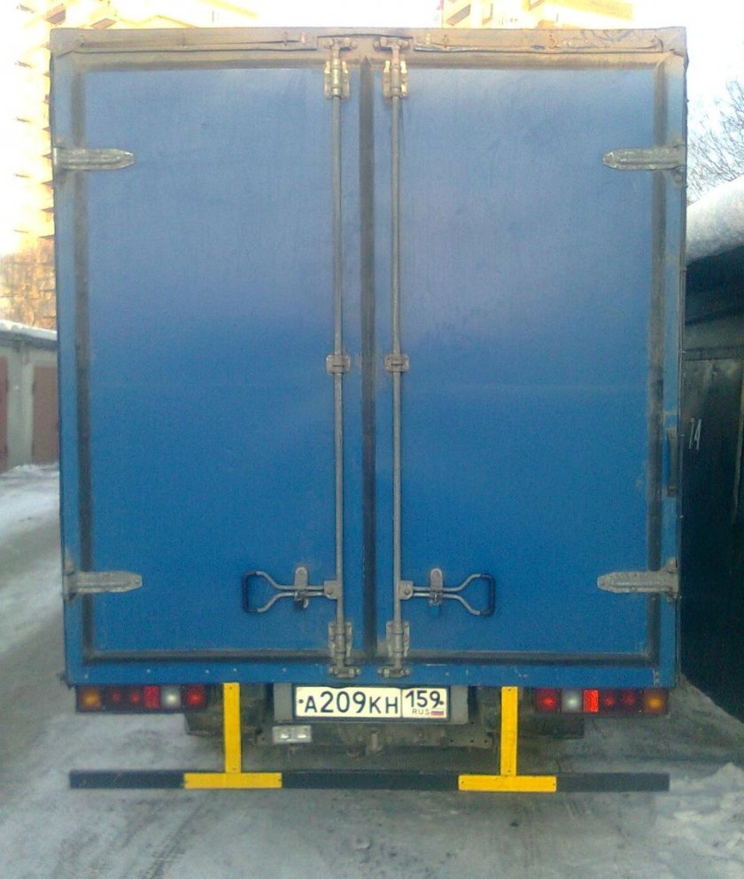 Газель Некст грузовая сзади