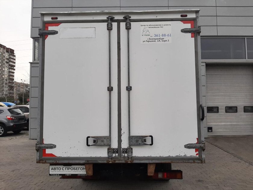 Изотермический фургон Газель next сзади