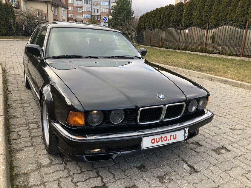 Бмв 750 1993