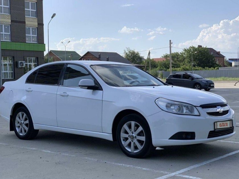 Шевроле Эпика 2012 белая