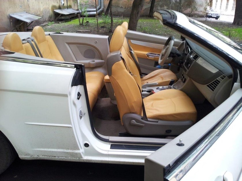 Кабриолет Крайслер 300с салон