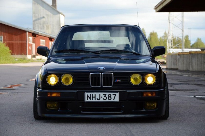 BMW e30