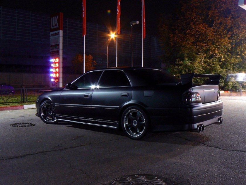 Toyota Chaser 100 черный