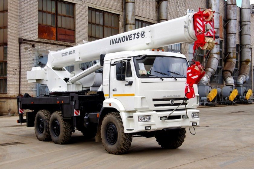 Автокран КС-35714к-2