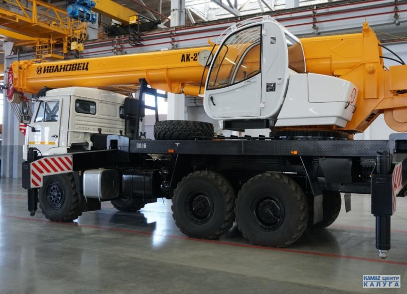 Автокран Ивановец КС-45717к-3