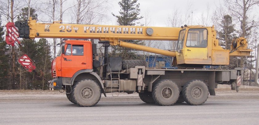Автокран КАМАЗ 43118