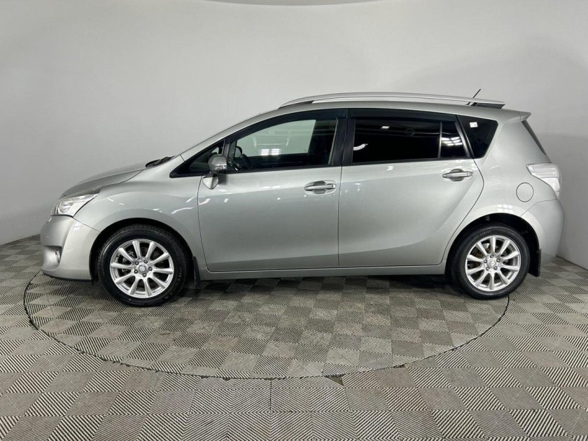 Toyota verso 2013