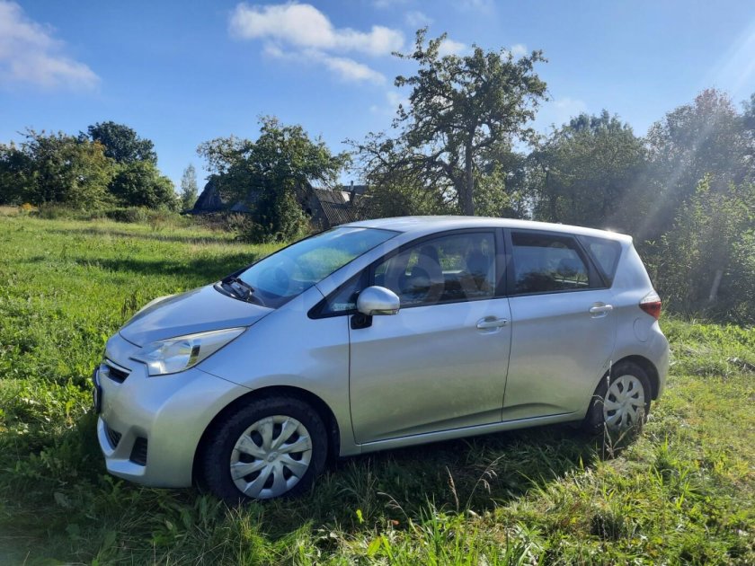 Тойота рактис 2011