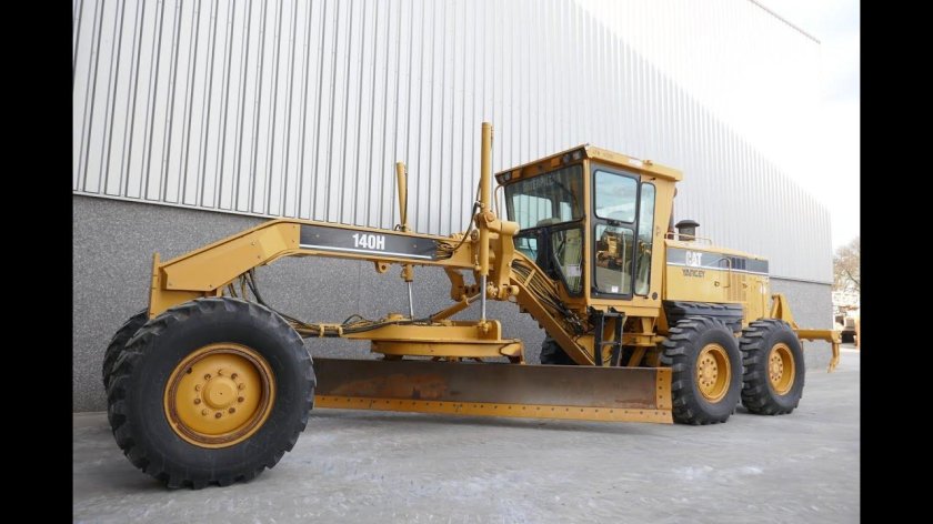 2000 Caterpillar 135h