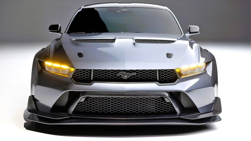 Форд Мустанг 2025