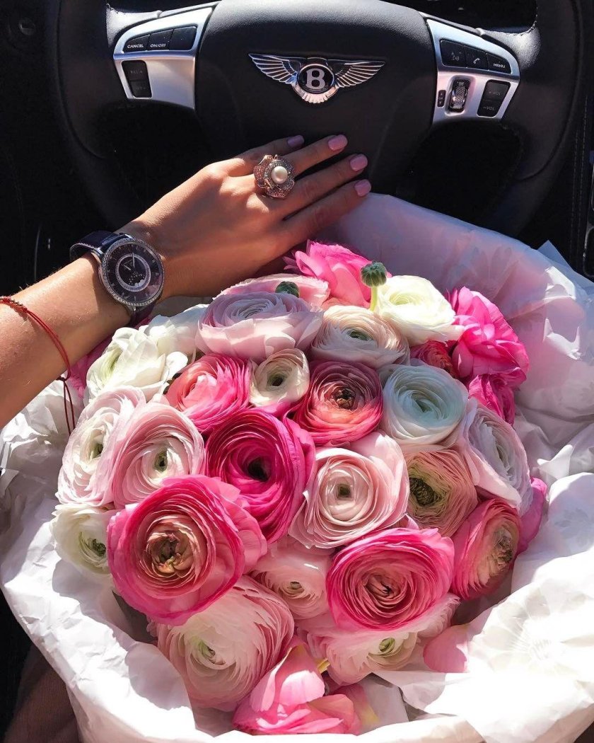 Шикарный букет в руках