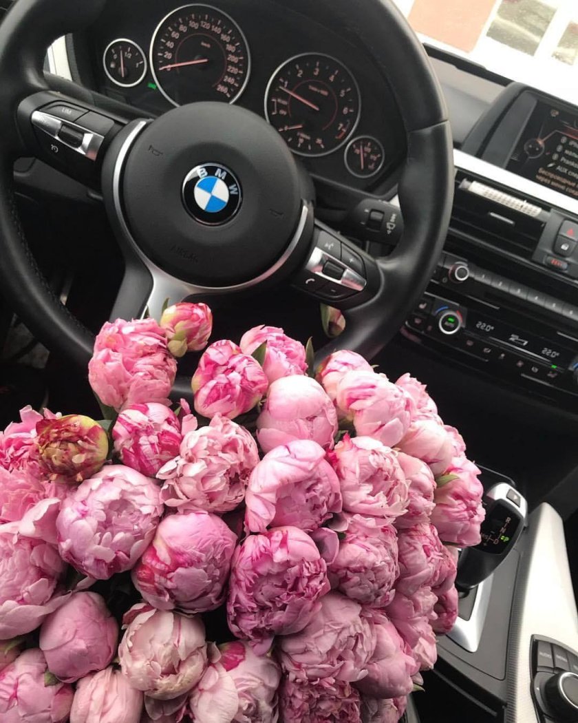 БМВ х5 розовая