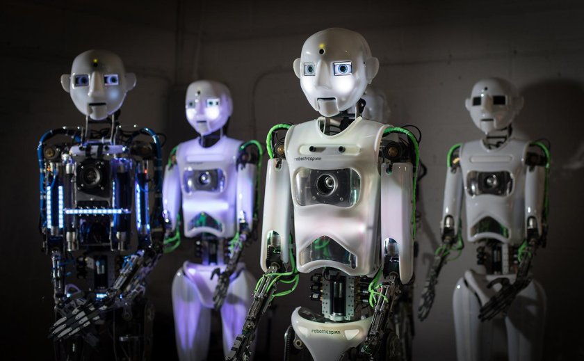 Робот гуманоид