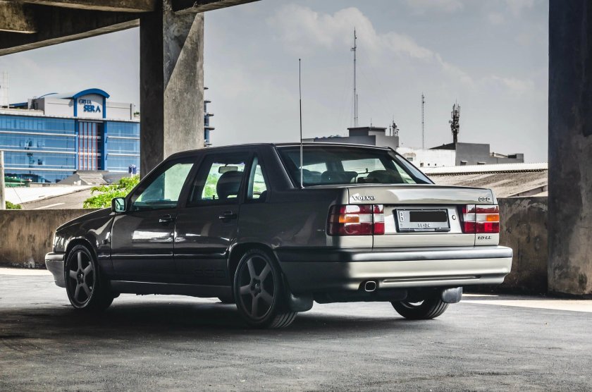 Вольво 850 седан