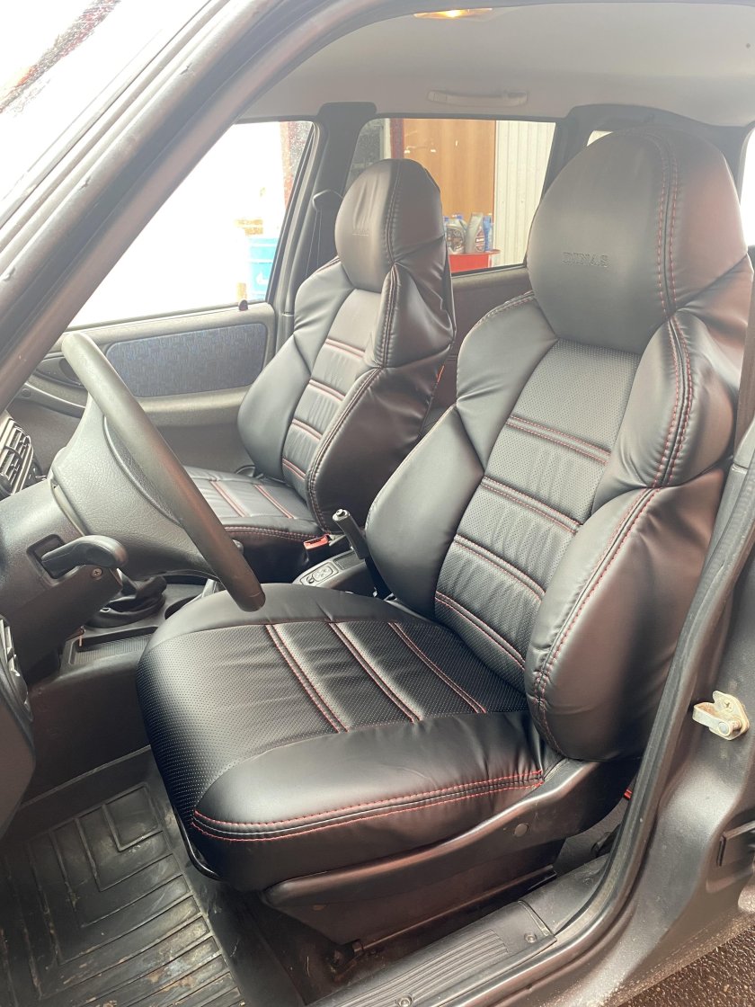 Outlander чехлы с боковой поддержкой