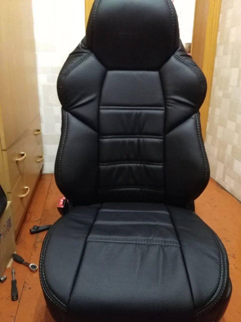 Чехлы УАЗ Хантер экокожа