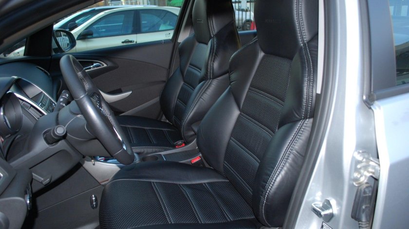 Чехлы рекаро универсальные экокожа