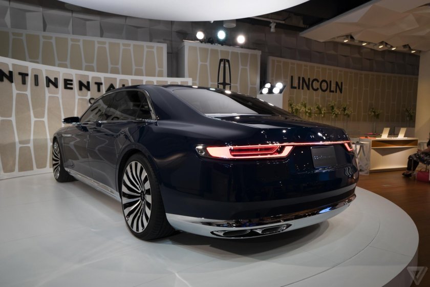 Линкольн Континенталь 2021