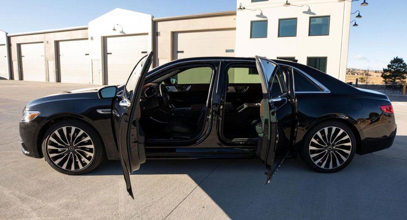 Линкольн Континенталь 2022